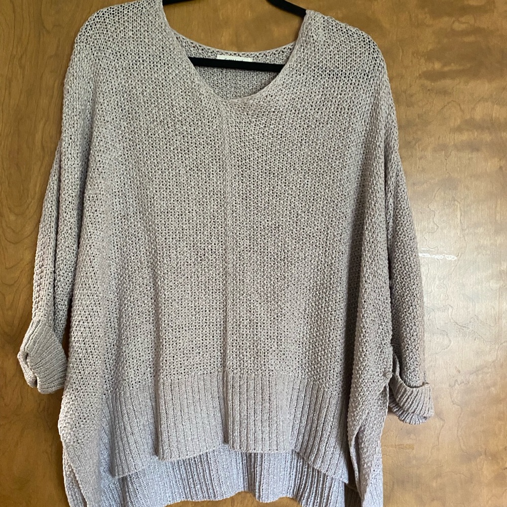 Cable knit sweater lightweight M/L